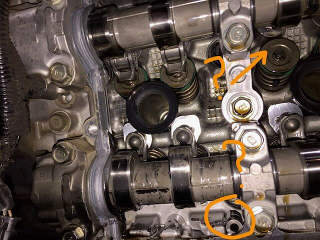 FA20 cylinder head with a rocker arm missing from its pivot